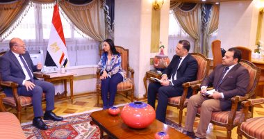 وزيرة التضامن تلتقى رئيس جامعة سوهاج لتعزيز سبل التعاون