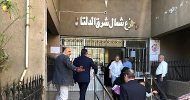 محافظ الدقهلية يجرى زيارة مفاجئة لعيادة التأمين الصحى بالعباسى