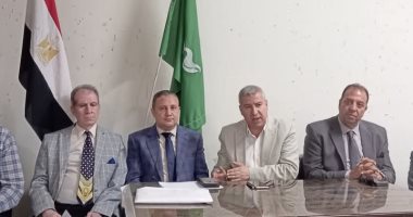 وكيل تعليم الشرقية يبحث مع اللجنة القانونية استعدادات امتحانات الشهادات