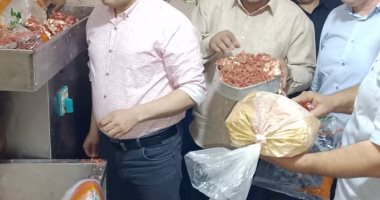 ضبط 3 أطنان مصنعات لحوم ودهون حيوانية غير صالحة للاستخدام بكرداسة.. صور ضبط مصنعات لحوم ودهون حيوانية غير صالحة