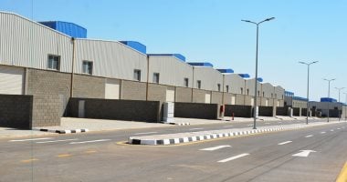 " منطقة غرب طهطا" بوابة جديدة للصناعة والتنمية فى صعيد مصر.. مشروعات البنية التحتية بلغت 1.766 مليار جنيه.. مساحة المنطقة الصناعية تصل 912 فدانًا ومقسمة على 4 مراحل.. والمشروع يعزز فرص جذب الاستثمار "صور" ترفيق المنطقة الصنعية بغرب طهطا