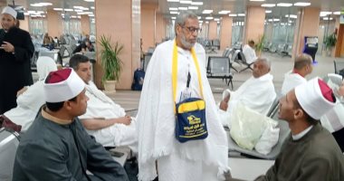 رجال منطقة وعظ الأزهر يرافقون الحجيج من مطار الأقصر إلى البيت العتيق.. صور