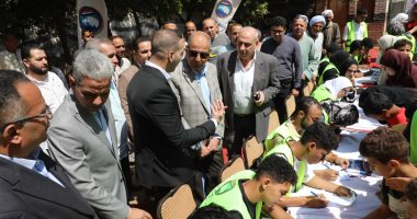 محافظ المنيا يشهد فعاليات قافلة طبية مجانية بمغاغة ويشيد بدور المجتمع المدنى