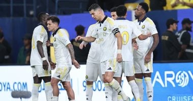 الشبكة نيوز : 
                                            النصر يضرب الخليج بثنائية فى الجولة قبل الأخيرة من الدوري السعودي
                                        