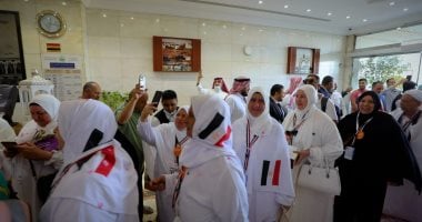 من مصر إلى المدينة المنورة.. الحجاج فى ضيافة بعثة من طراز رفيع.. تسكين إلكترونى واحتفالات لاستقبال ضيوف الرحمن.. تنظيم زيارات للروضة الشريفة وفرق لمساعدة الحالات الإنسانية.. وعيادات طبية تتابع أحوالهم الصحية بعثة الحج المصرية