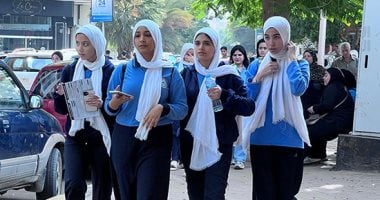 انطلاق امتحانات نهاية العام لأولى وثانية ثانوى إلكترونيا وورقيا طلاب