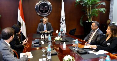 مسئولا الاستثمار في مصر وهونج كونج يبحثان مستقبل مناطق المال والأعمال في مصر