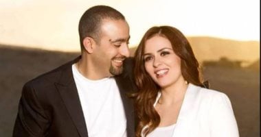 أحمد السقا يعلن طلاقه من مها الصغير بعد زواج دام 26 عامًا ويؤكد: ربنا يسعدها في حياتها المستقبلية وسبحان مقلب القلوب ومبدلها.. الشائعات على مدار السنوات تتحول لحقيقة.. وهكذا تحدث الثنائي عن مشاكلهما الزوجية أحمد السقا ومها الصغير