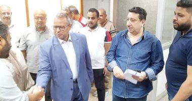 سكرتير محافظة سوهاج يتابع إجراءات تلقى طلبات التصالح بمخالفات البناء