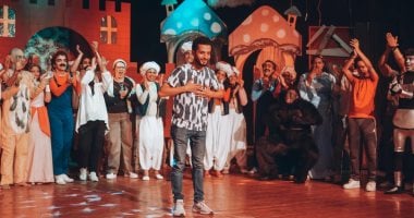 الشبكة نيوز : 
                                            المخرج محمد نبيل يشارك فى مهرجان جامعة القاهرة بمسرحية ماريو
                                        