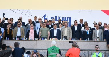 وزير الرياضة ومحافظ الدقهلية يفتتحان أول مرحلة فى تطوير استاد المنصورة
