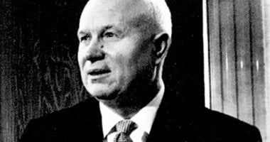 سعيد الشحات يكتب: ذات يوم.. 22 مايو 1964.. الزعيم السوفيتى «خرشوف» يحصد القمح بالمنجل فى «مديرية التحرير» ويتفقد مزارع العنب متذكرا حواره مع الإمام البدر حاكم اليمن عن النبيذ هل حرام أم حلال؟ رئيس الوزراء السوفيتى خرشوف