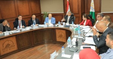 طرح جديد لـ 2130 مدفنًا بطريق الفيوم قريبًا.. محافظ الجيزة: إجراءات ميسرة للتقديم خلال الاجتماع