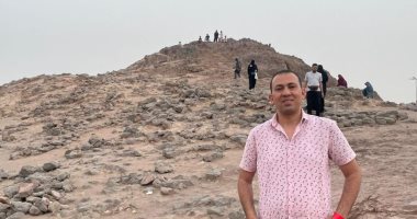 بين رماة الأمس وزوار اليوم.. جبل عينين يروى لحجاجنا حكاية الطاعة والابتلاء