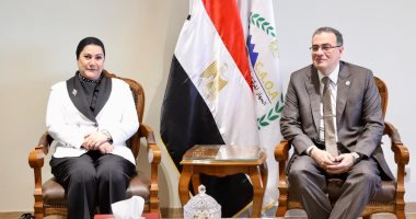 رئيس "التنظيم والإدارة" يبحث مع "القومي للطفولة" تعزيز التعاون فى مراجعة الهيكل التنظيمى