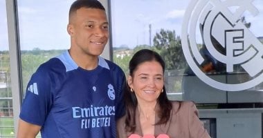مبابي يتسلّم جائزة أفضل لاعب فى ريال مدريد هذا الموسم 2025 مبابي