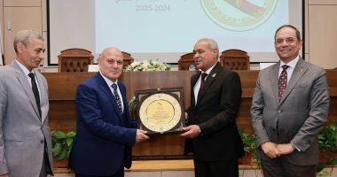 رئيس النيابة الإدارية يشهد احتفالية تكريم قيادات وأعضاء إدارة التفتيش القضائى جانب من الاحتفالية
