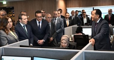 رئيس الوزراء يستعرض تجربة حية لتلقى هيئة الإسعاف شكوى من أحد المواطنين الدكتور مصطفى مدبولى رئيس الوزراء