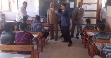 وكيل تعليم الإسماعيلية يتفقد امتحانات النقل بمدارس إدارة التل الكبير