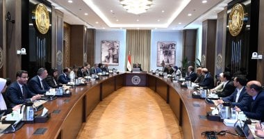 رئيس الوزراء يستعرض تحديات قطاع صناعة الحديد والصلب وآليات وخطوات النهوض به الدكتور مصطفى مدبولي رئيس مجلس الوزراء