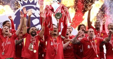 مراسم تتويج محمد صلاح ورفاقه بلقب الدوري الإنجليزي 2025.. فيديو وصور ليفربول بطل الدوري الإنجليزي 2025