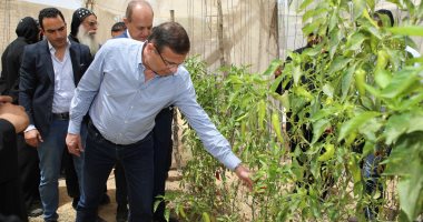 وزير الزراعة يتفقد المزارع والمشروعات الإنتاجية بدير مارمينا بالإسكندرية