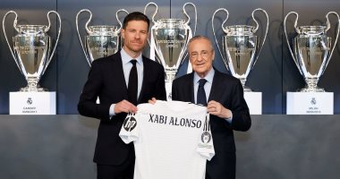 ريال مدريد يقدم تشابي ألونسو لوسائل الإعلام.. صور الونسو وبيريز