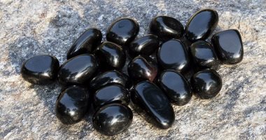 أهمية حجر الأوبسيديان لمواليد برج الجوزاء.. يمنحهم التوازن والدعم النفسي