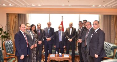 وزير العمل: بروتوكول تعاون مع "المحكمة العربية للتحكيم" وتنفيذ برامج مُشتركة جانب من اللقاء
