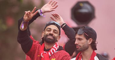 احتفالات ليفربول بلقب الدوري الإنجليزي بمشاركة محمد صلاح.. بث مباشر محمد صلاح