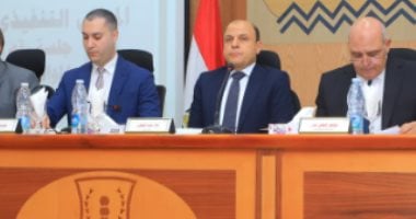 محافظ كفر الشيخ يعلن الاستعدادات لعيد الأضحى المبارك جانب من الإجتماع