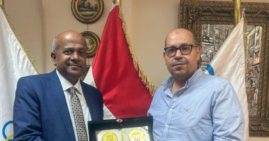 ياسر إدريس يستقبل خالد الخليفى ويهنئه برئاسة الاتحاد العربى للرياضات المائية