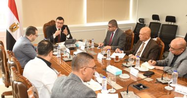 وزير الإسكان يصدر حزمة تكليفات لتطوير المحاور والطرق وتنمية أراضي الحزام الأخضر