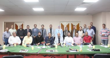 وزارة البيئة تنفذ برامج بالمدن الجديدة حول النمو الأخضر لتعزيز الصناعة الخضراء وزارة البيئة تنفذ برامج تدريبية بالمدن الجديدة حول النمو الأخضر