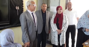 وكيل تعليم الإسماعيلية يتفقد امتحانات النقل بإدارة شمال التعليمية