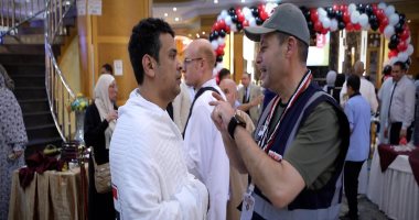 توافد حجاج بعثة حج القرعة من المدينة المنورة إلى مكة المكرمة.. صور بعثه حج قرعة وزارة الداخلية