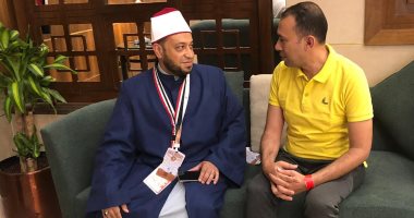 رئيس البعثة الدينية بالحج لـ"ضيوف الرحمن": اغتنموا يوم عرفة بالدعاء وقراءة القرآن.. نظموا أوقاتكم واستعدوا نفسيا لهذا المشهد المهيب..أكثروا من التهليل والتكبير وراعوا آداب المكان والزمان الزميل محمود عبد الراضى يحاور رئيس البعثة الدينية بالحج