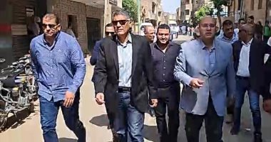محافظ الجيزة يجرى جولة ميدانية بمركز العياط