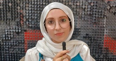 "سارة" بطلة من طراز خاص.. تخوض معركة مع السرطان وتستعد لامتحانات الثانوية العامة.. تكتب قصة أمل بالصبر والمثابرة.. تذاكر دروسها على سرير المرض أثناء جلسات الكيماوى.. وحلمها الالتحاق بكلية الصيدلة.. فيديو وصور سارة خلال حديثها لليوم السابع