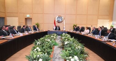 وزير النقل: نسعى لامتلاك 36 سفينة بحلول 2030 لنقل 25 مليون طن بضائع سنويا الفريق مهندس كامل الوزير نائب رئيس مجلس الوزراء للتنمية الصناعية وزير الصناعة والنقل