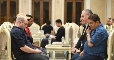 الشبكة نيوز : 
                                            المخرج خالد حجر يتلقى العزاء فى والدته وجدة وئام مجدى
                                        