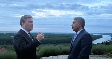 وزير السياحة يلتقي وزير الثقافة الصربي في بلجراد لبحث التعاون المستقبلي في مجال الآثار