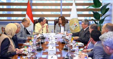 وزيرتا التنمية المحلية والبيئة تتابعان عمل منظومة المخلفات الصلبة وتطهير مصرف كيتشنر