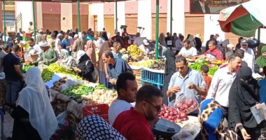رئاسة مركز الداخلة تنفذ فعاليات سوق اليوم الواحد بمدينة موط وسط إقبال كثيف سوق اليوم الواحد
