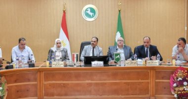 محافظ الشرقية يبحث إعادة الإنضباط للشارع الشرقاوى