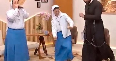 الشبكة نيوز : 
                                            رهبنة على أنغام بيت بوكس.. برازيليتان تخطفان الأنظار بمواهب استثنائية.. فيديو
                                        