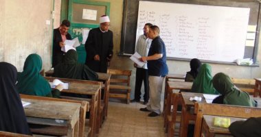 متابعات ميدانية مكثفة من وكيل قطاع المعاهد لامتحانات الثانوية الأزهرية بسوهاج تفقد اللجان اليوم