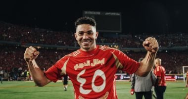 ريبييرو يفاضل بين بيكهام وأشرف داري لقيادة دفاع الأهلي في كأس العالم للأندية ياسر إبراهيم