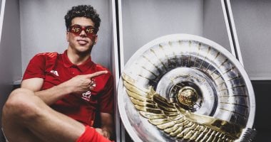 الشبكة نيوز : 
                                            صراع الهداف.. إمام عاشور يترقب مشاركة ناصر منسى مع الزمالك
                                        