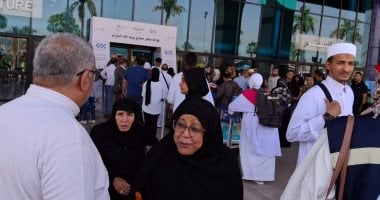 وكيل تضامن الأقصر يودع الحجاج قبل المغادرة للأراضى المقدسة